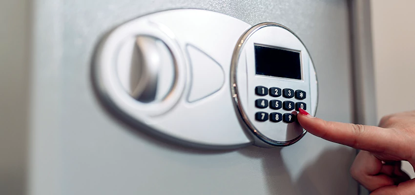 Jewelry Safe Cracking in Rosedale, California