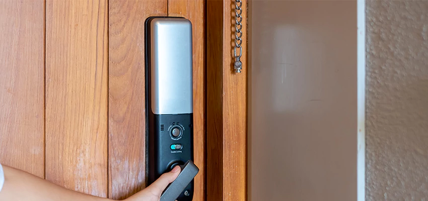 Home Security Electronic Locks Upgrades in Rosedale, CA