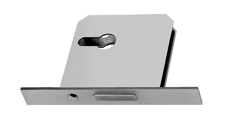 Fix A Deadbolt Door Lock in Rosedale, California